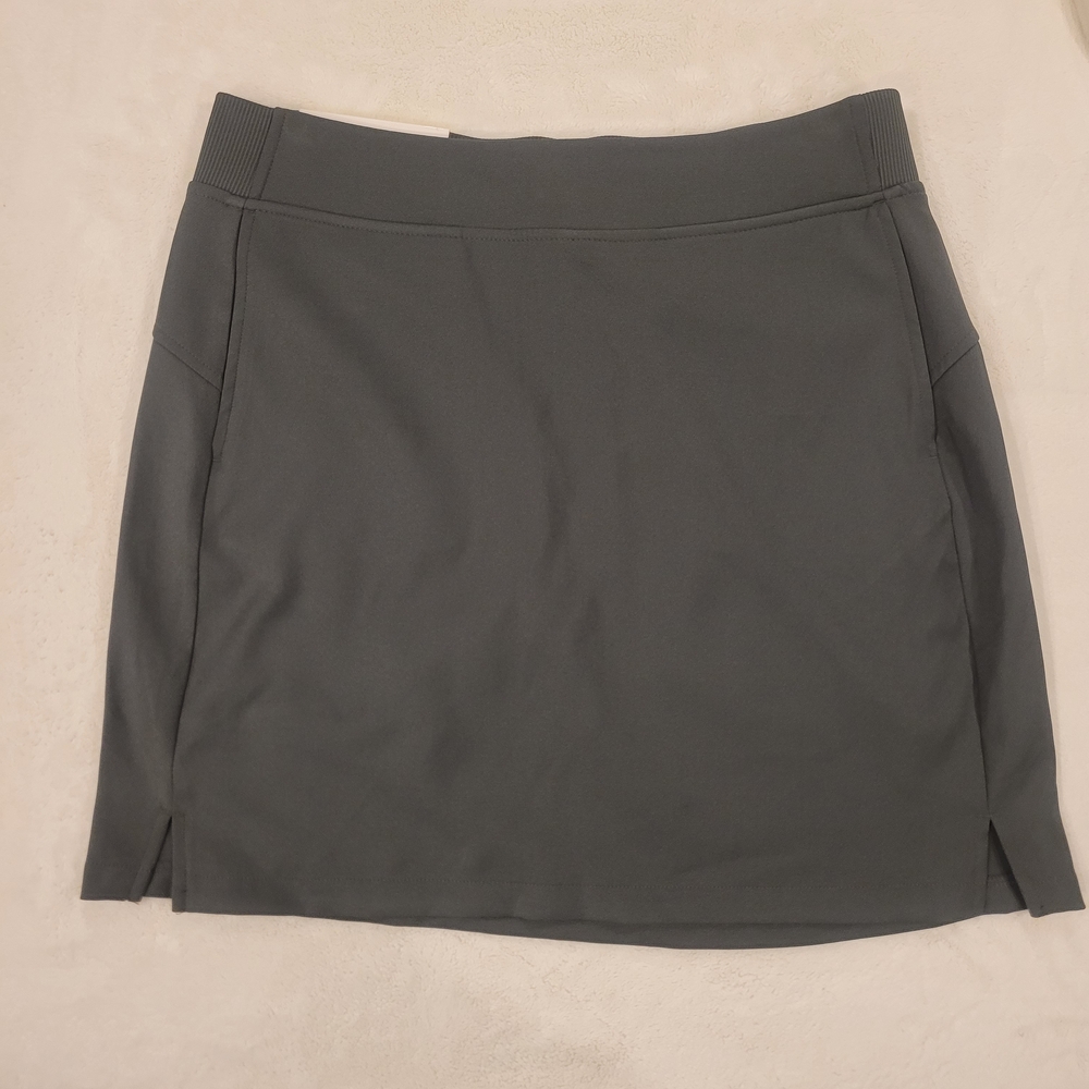 32 Degrees Cool Dark Green Skort Womens NWT Athletic Skirt Skort